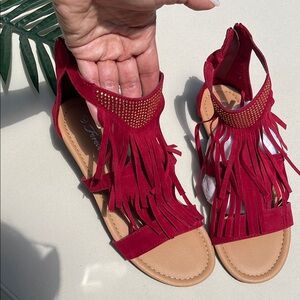 Forever Collectibles Red and Tan Fringe Sandals